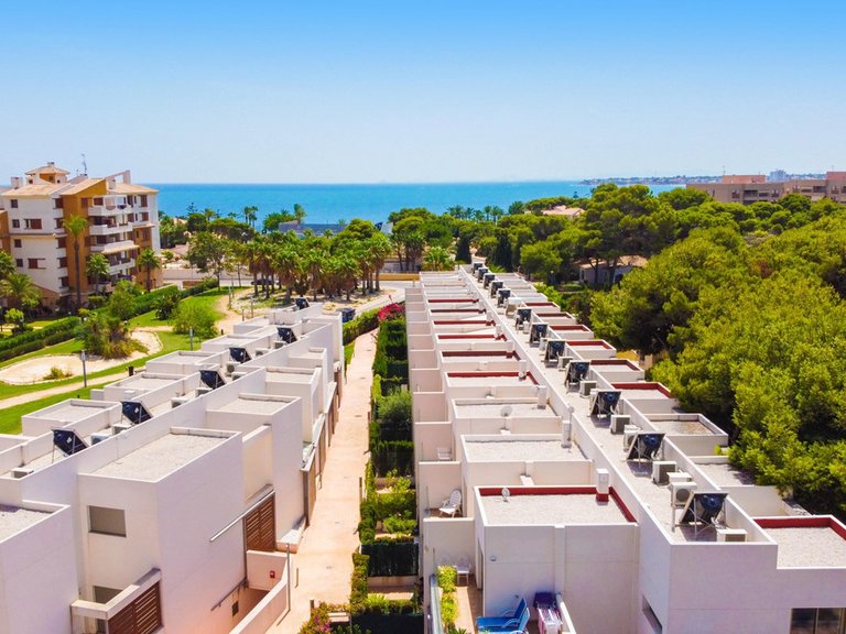 Town House for Sale in Punta Prima, Alicante 1