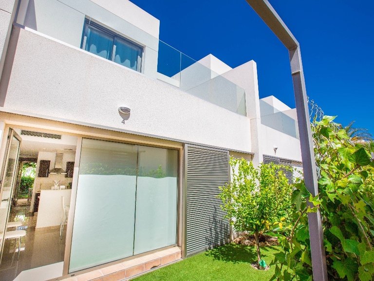 Town House for Sale in Punta Prima, Alicante 2