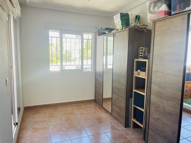 Villa for Sale in Villamartin, Alicante 20