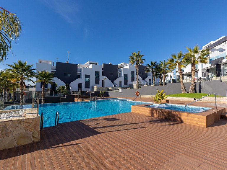 Apartment for Sale in Punta Prima, Alicante 2