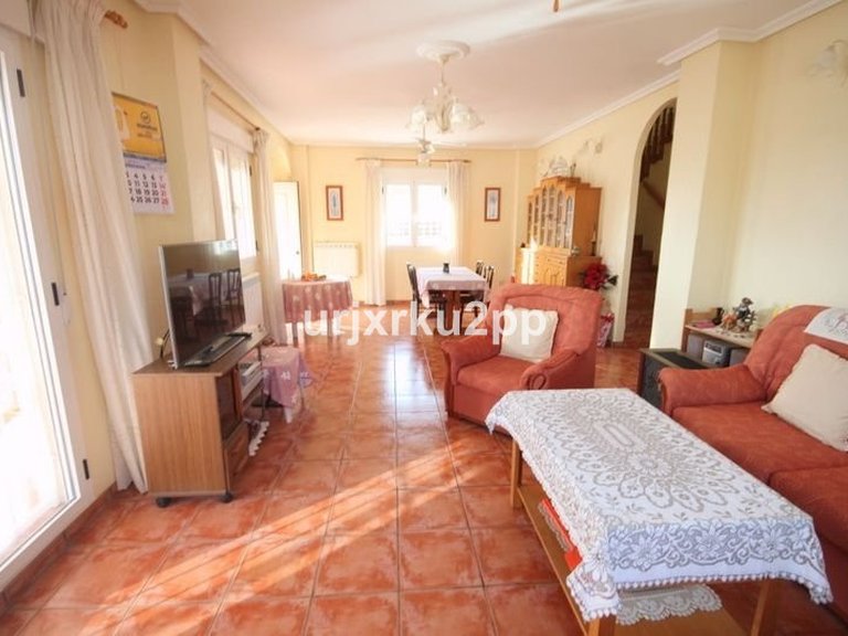 Villa for Sale in Torrevieja, Alicante 8