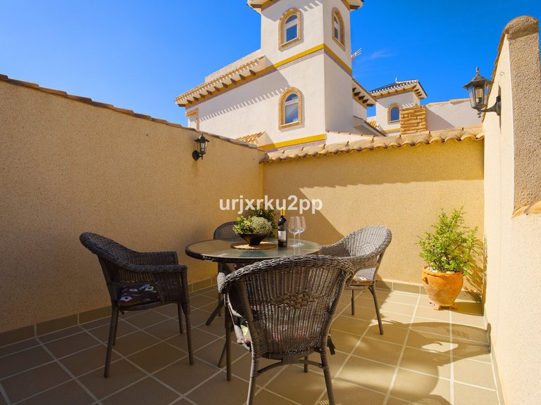 Villa for Sale in Torrevieja, Alicante 10