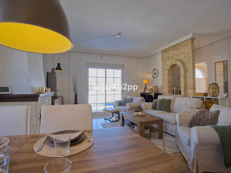 Villa for Sale in Torrevieja, Alicante 17