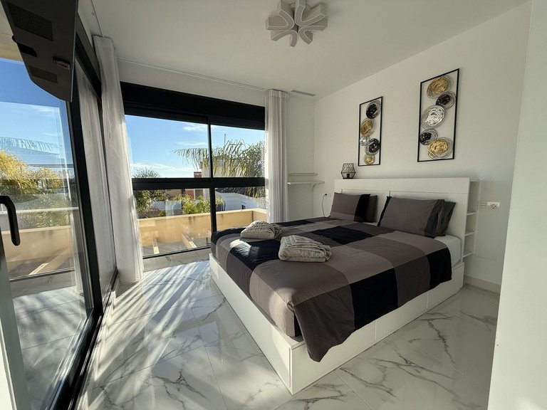Villa for Sale in Los Montesinos, Alicante 42