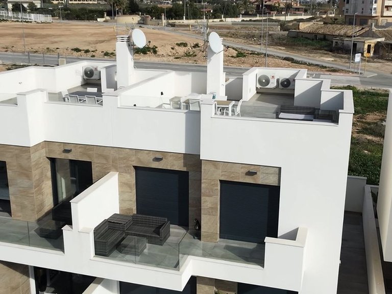 Villa for Sale in Los Montesinos, Alicante 1