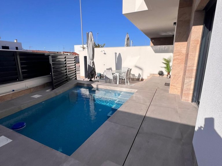 Villa for Sale in Los Montesinos, Alicante 5
