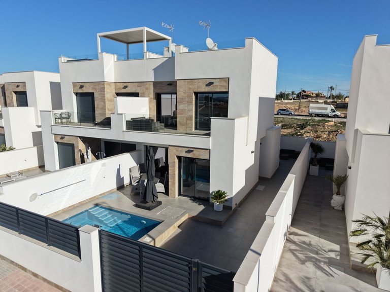 Villa for Sale in Los Montesinos, Alicante 5