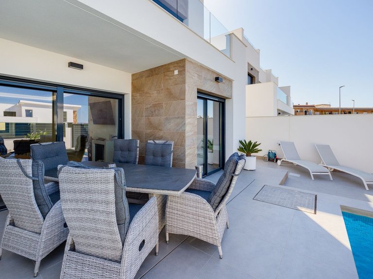 Villa for Sale in Los Montesinos, Alicante 8