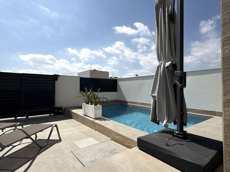 Villa for Sale in Los Montesinos, Alicante 8