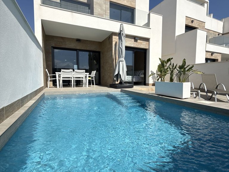 Villa for Sale in Los Montesinos, Alicante 11