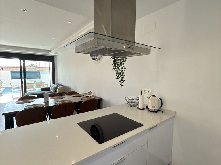 Villa for Sale in Los Montesinos, Alicante 32