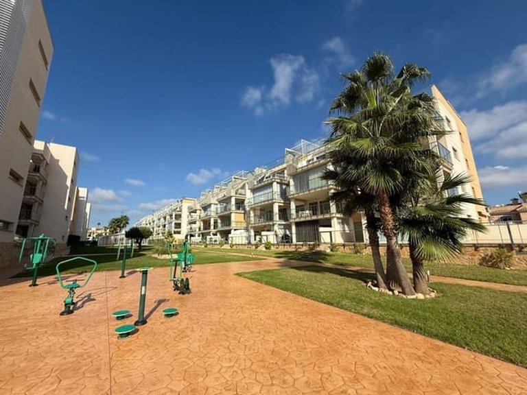 Apartment for Sale in Villamartin, Alicante 18