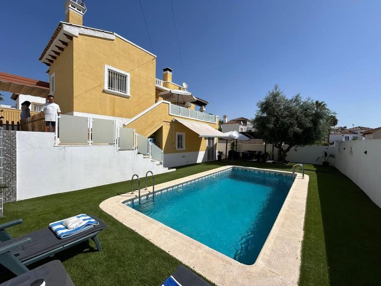Villa for Sale in San Miguel De Salinas, Alicante 6