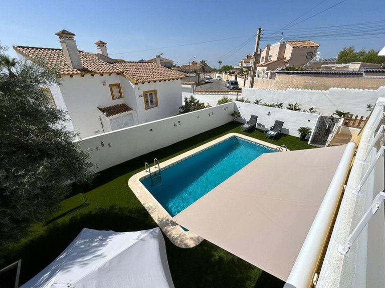Villa for Sale in San Miguel De Salinas, Alicante 24