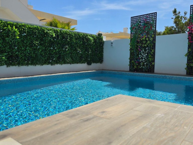 Villa for Sale in Los Montesinos, Alicante 9