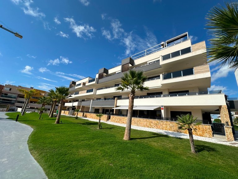 Apartment for Sale in Playa Flamenca, Alicante 37