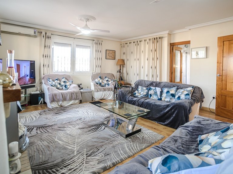Villa for Sale in Torrevieja, Alicante 16