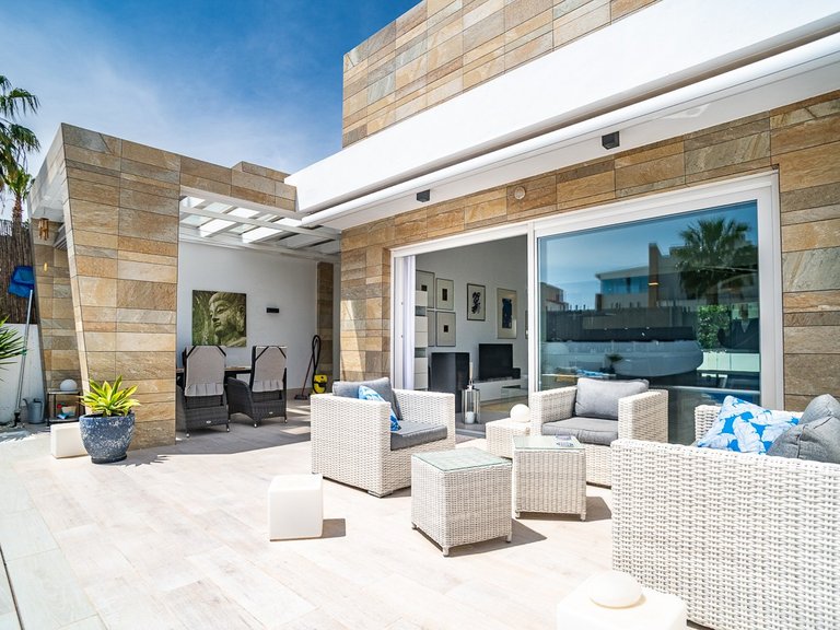 Villa for Sale in Algorfa, Alicante 9
