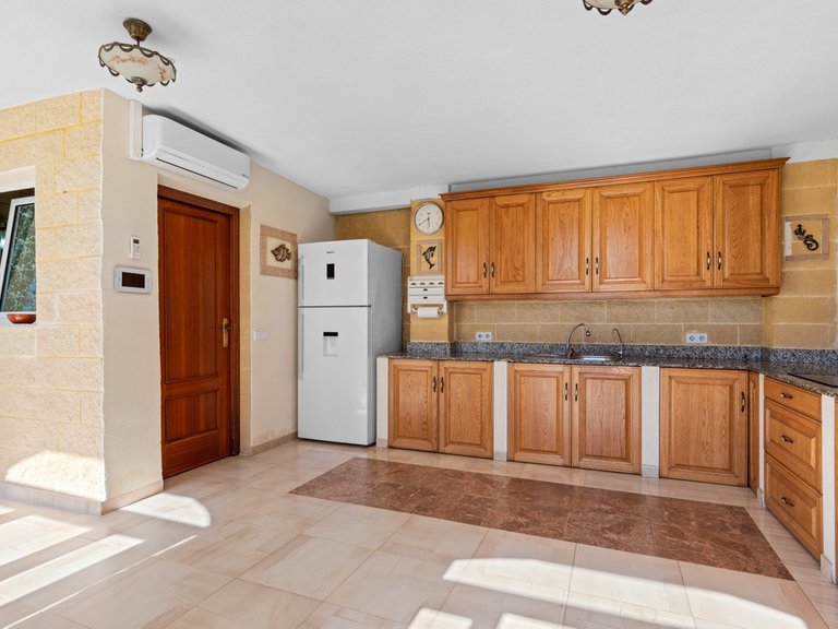 Villa for Sale in Playa Flamenca, Alicante 15