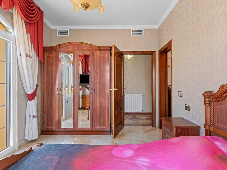 Villa for Sale in Playa Flamenca, Alicante 41