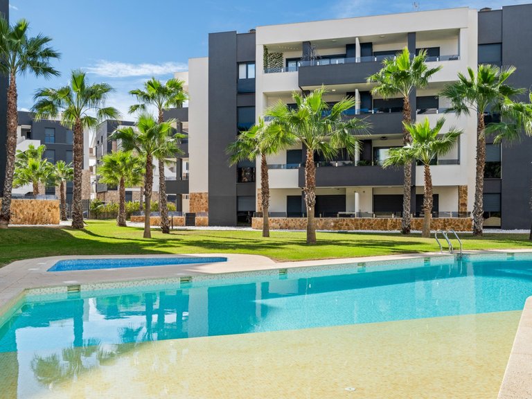 Apartment for Sale in Los Altos, Alicante 1