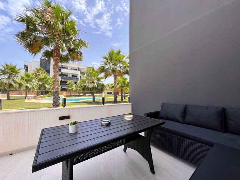 Apartment for Sale in Los Altos, Alicante 4