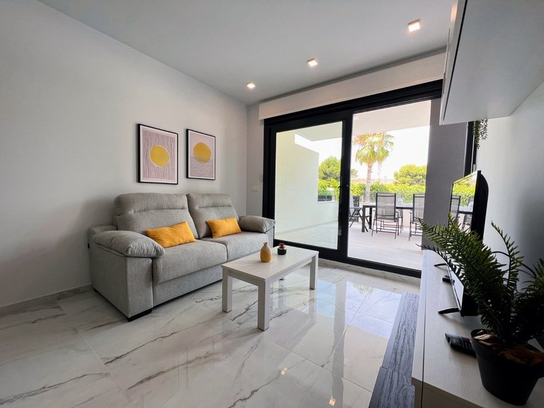 Apartment for Sale in Los Altos, Alicante 28