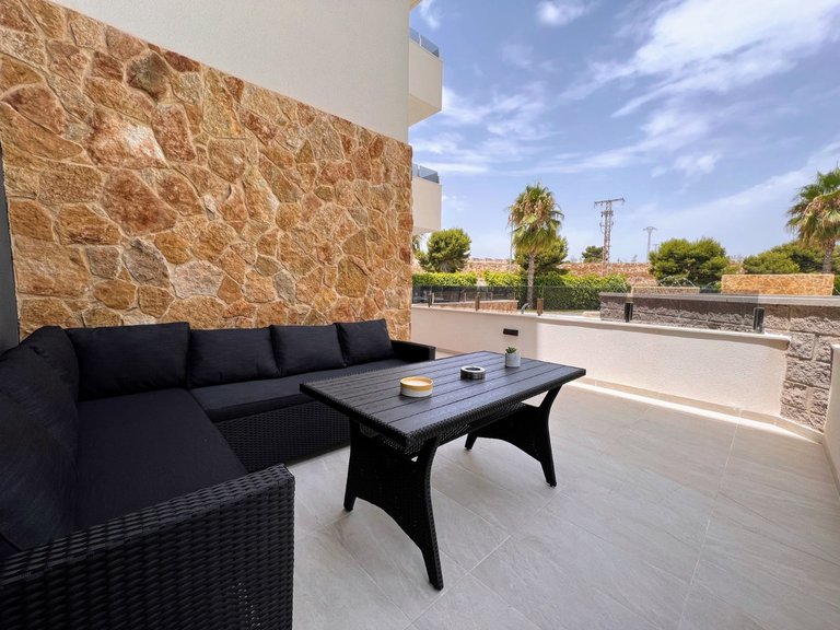 Apartment for Sale in Los Altos, Alicante 30