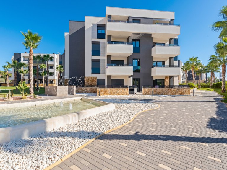 Apartment for Sale in Los Altos, Alicante 39