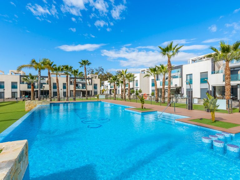 Apartment for Sale in Guardamar Del Segura, Alicante 32