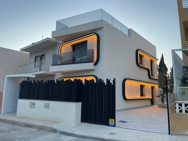 Villa for Sale in Pilar De La Horadada, Alicante 44