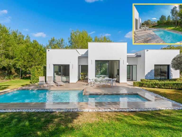 Villa for Sale in Las Colinas, Alicante 1