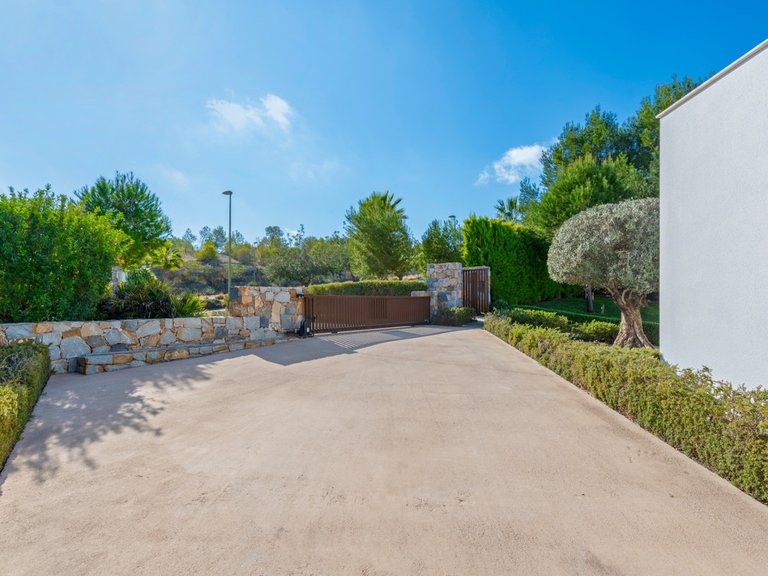 Villa for Sale in Las Colinas, Alicante 33