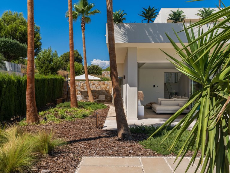 Villa for Sale in Las Colinas, Alicante 28