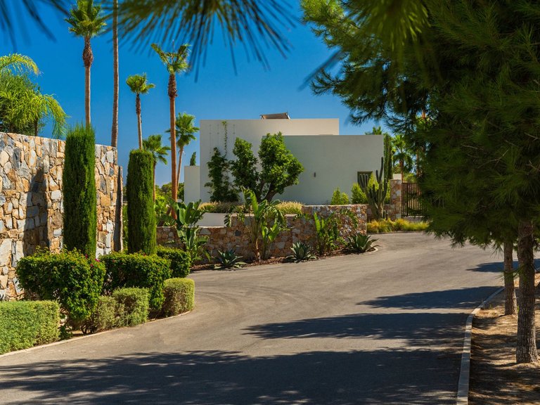 Villa for Sale in Las Colinas, Alicante 36