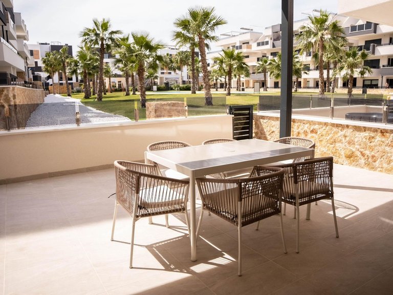 Apartment for Sale in Los Altos, Alicante 2