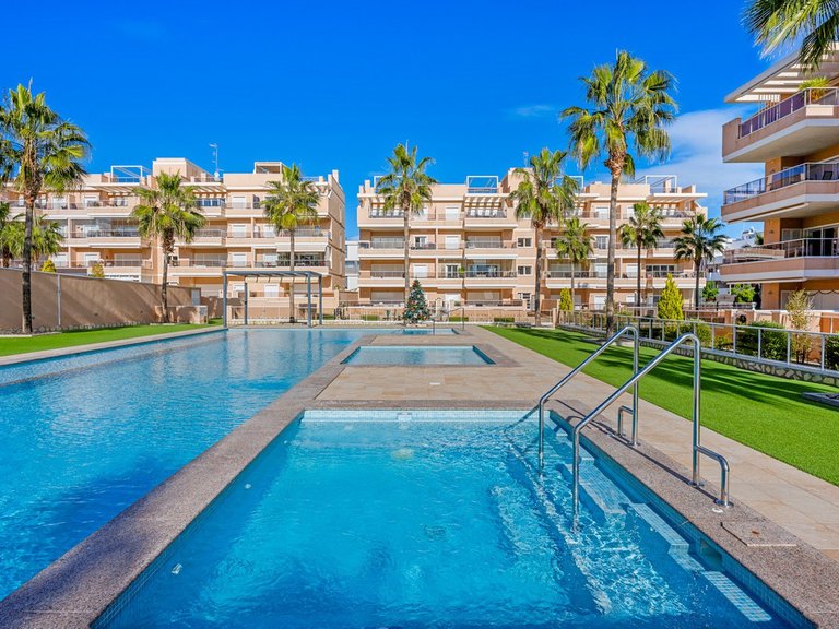 Apartment for Sale in Villamartin, Alicante 30