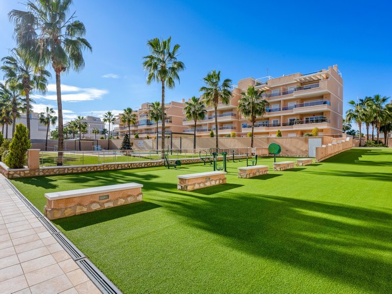 Apartment for Sale in Villamartin, Alicante 32