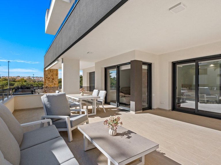 Apartment for Sale in Los Altos, Alicante 8