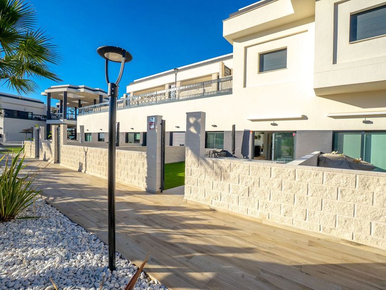 Apartment for Sale in Algorfa, Alicante 17