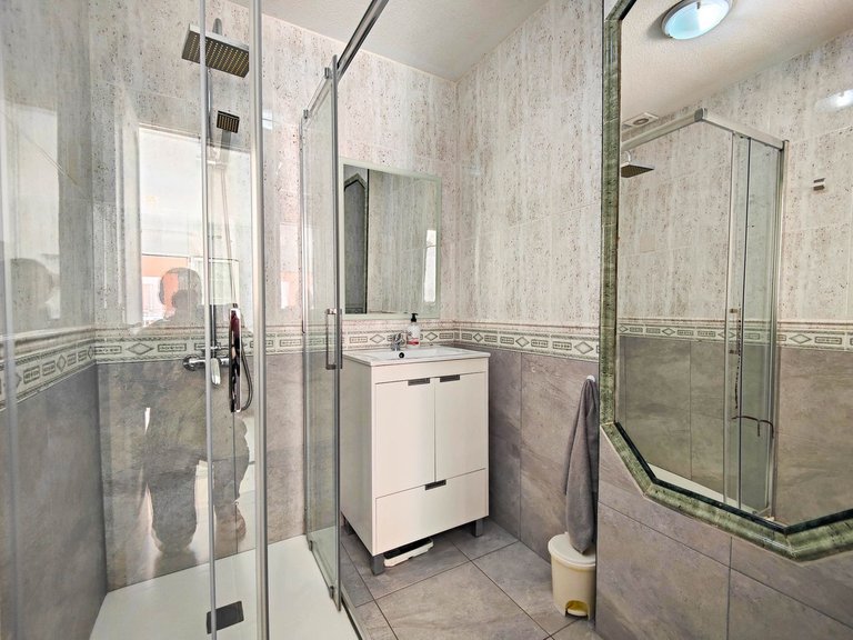Apartment for Sale in Torrevieja, Alicante 30