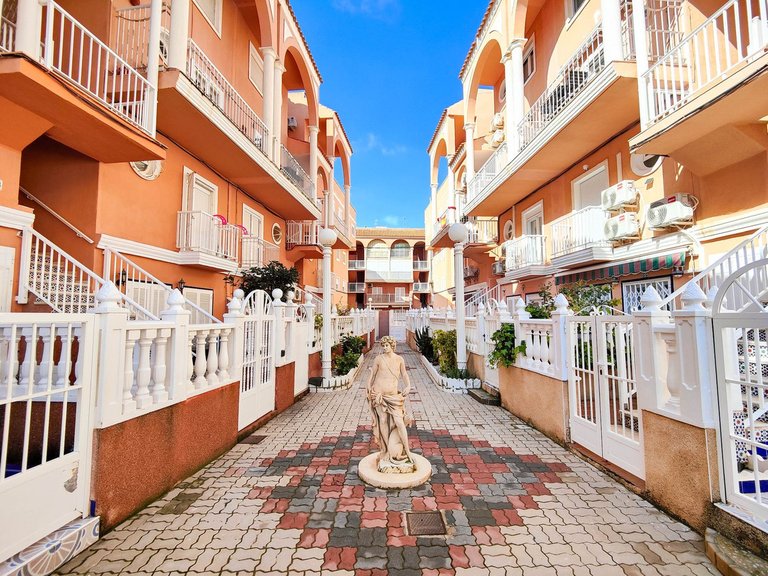 Apartment for Sale in Torrevieja, Alicante 43