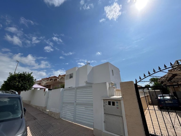 Villa for Sale in Bigastro, Alicante 5