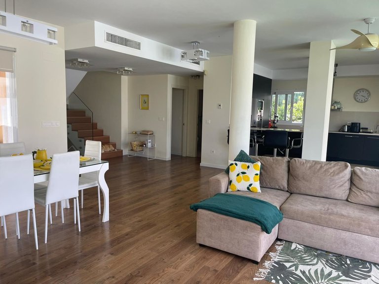 Villa for Sale in Bigastro, Alicante 17