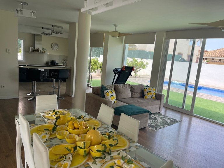 Villa for Sale in Bigastro, Alicante 19