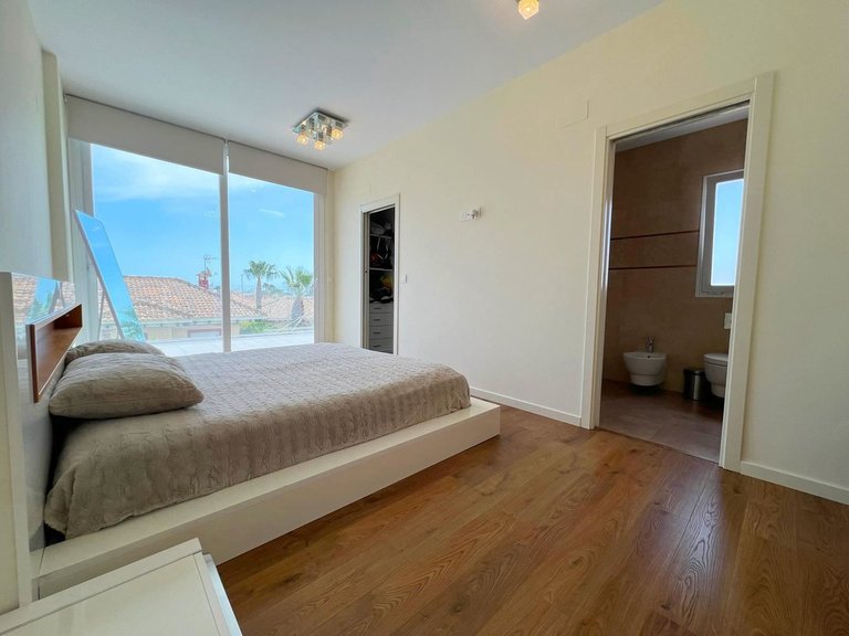 Villa for Sale in Bigastro, Alicante 46