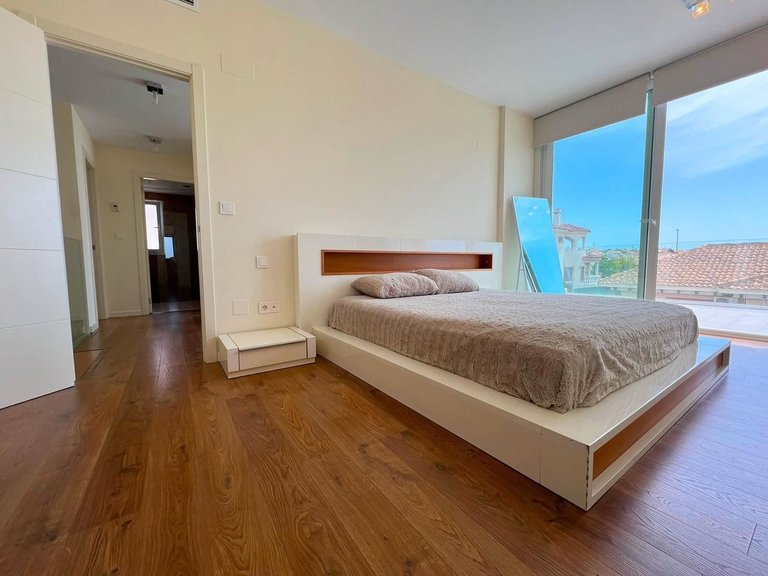 Villa for Sale in Bigastro, Alicante 50