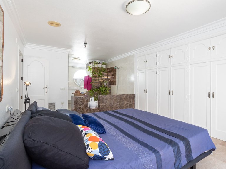 Villa for Sale in Torrevieja, Alicante 28