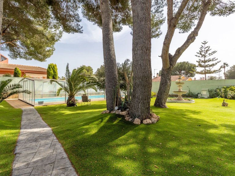Villa for Sale in Campoamor, Alicante 45