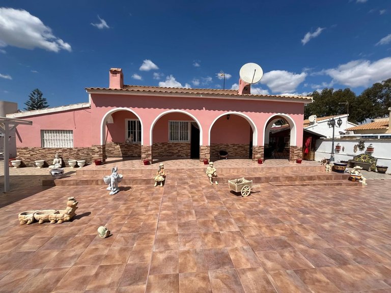 Villa for Sale in Cabo Roig, Alicante 2